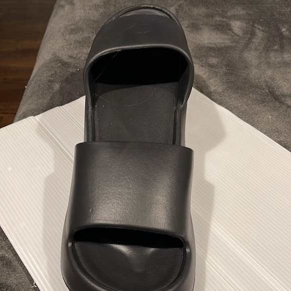 Brand new black flip flops black - Picture 7 of 7